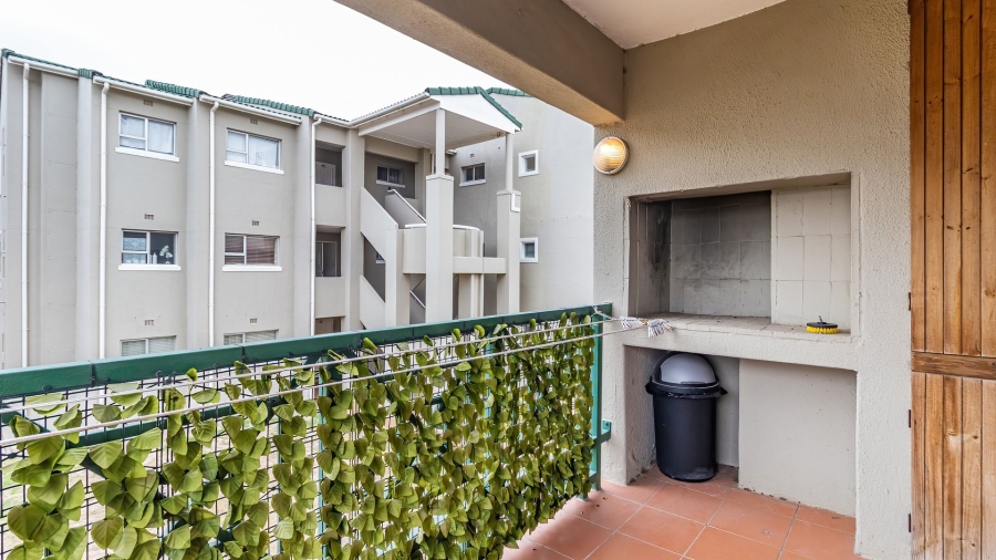 2 Bedroom Property for Sale in Strand South Western Cape